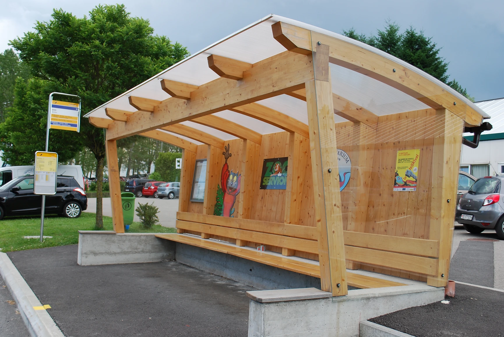 Construction d'un abribus à Servion